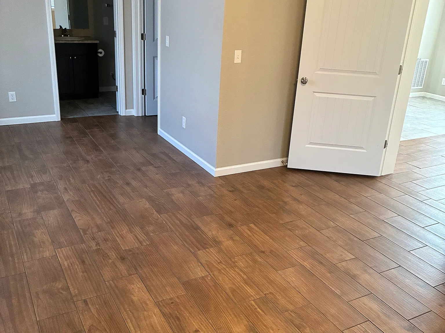 1 bed, 750 sqft, $900 — Photo 3