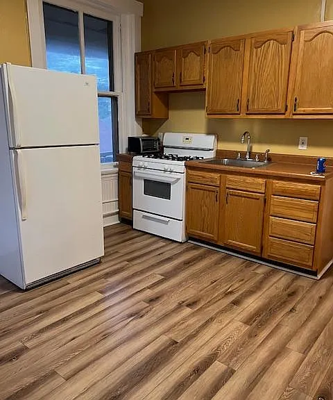 1107 Greenfield Ave #1 — Photo 6