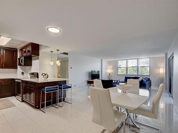 4th image of 2600 N Flagler Dr APT 302