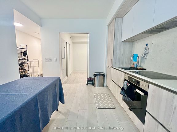 3rd image of 35 Mercer St #1611