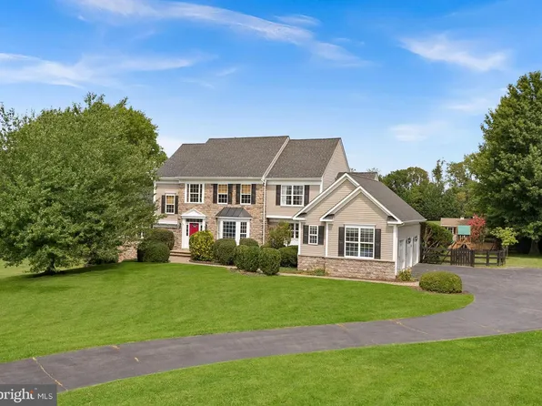 38392 Stone Eden Dr, Hamilton, VA 20158
