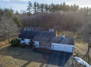 4 Oak Ridge Rd, Kensington, NH 03833