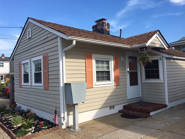 1st image of 228 Blaine Ave #F