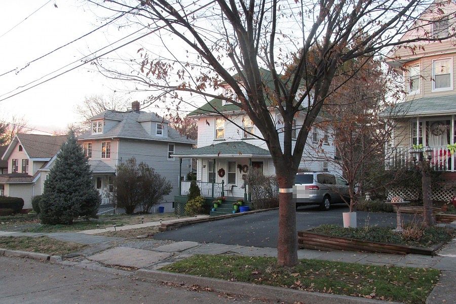 2nd image of 129 Park Pl