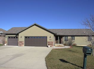 3110 Chaplin Dr, Milford, IA 51351