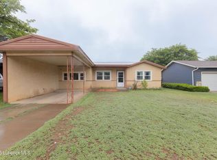 930 S 17th St, Slaton, TX 79364