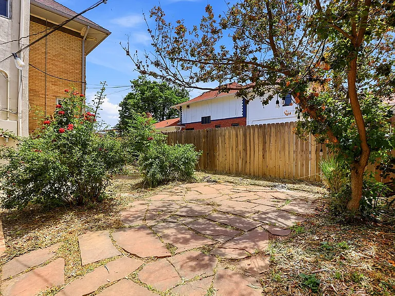 1525 Madison St — Photo 43