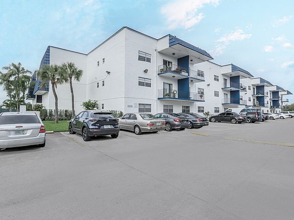 4th image of 5525 SW 41st St APT 323