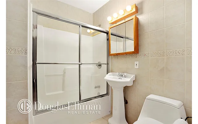 Rented by Douglas Elliman | media 15