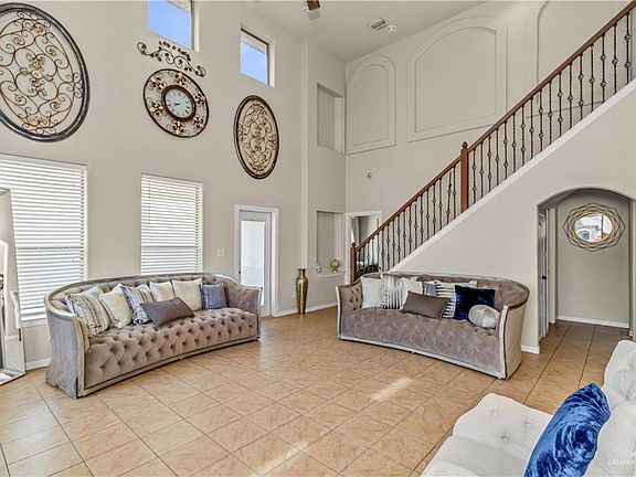 2nd image of 3701 Thrasher Dr