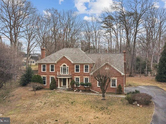 4th image of 6295 Homar Pond Ct