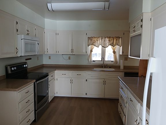 2nd image of 1131 S 12th St