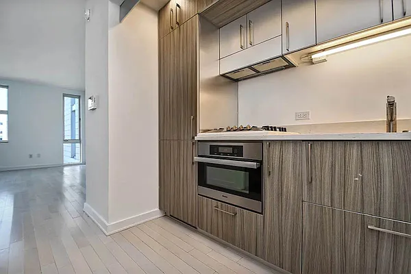 Rented by Compass | media 12