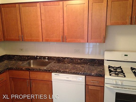 4th image of 5423 N Winthrop Ave APT 504
