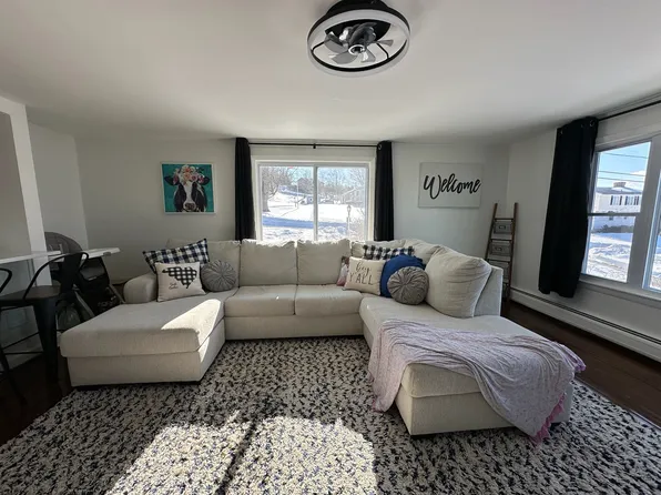 152 Lepes Rd, Tiverton, RI 02878