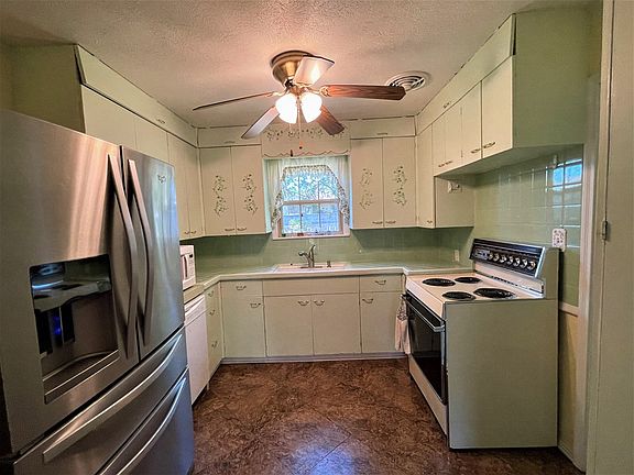 5th image of 1307 Bristol Dr