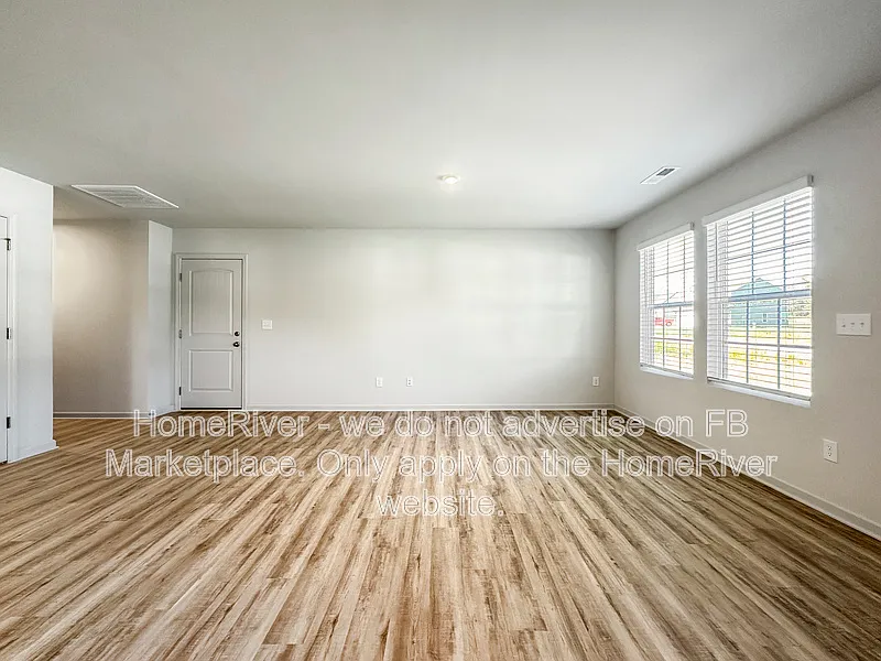4 bed, 2.0 bath, 1426 sqft, $1,765 — Photo 4
