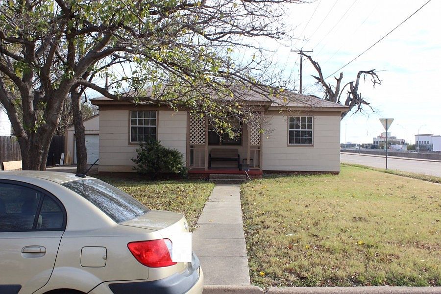 1st image of 2521 Dean Ln