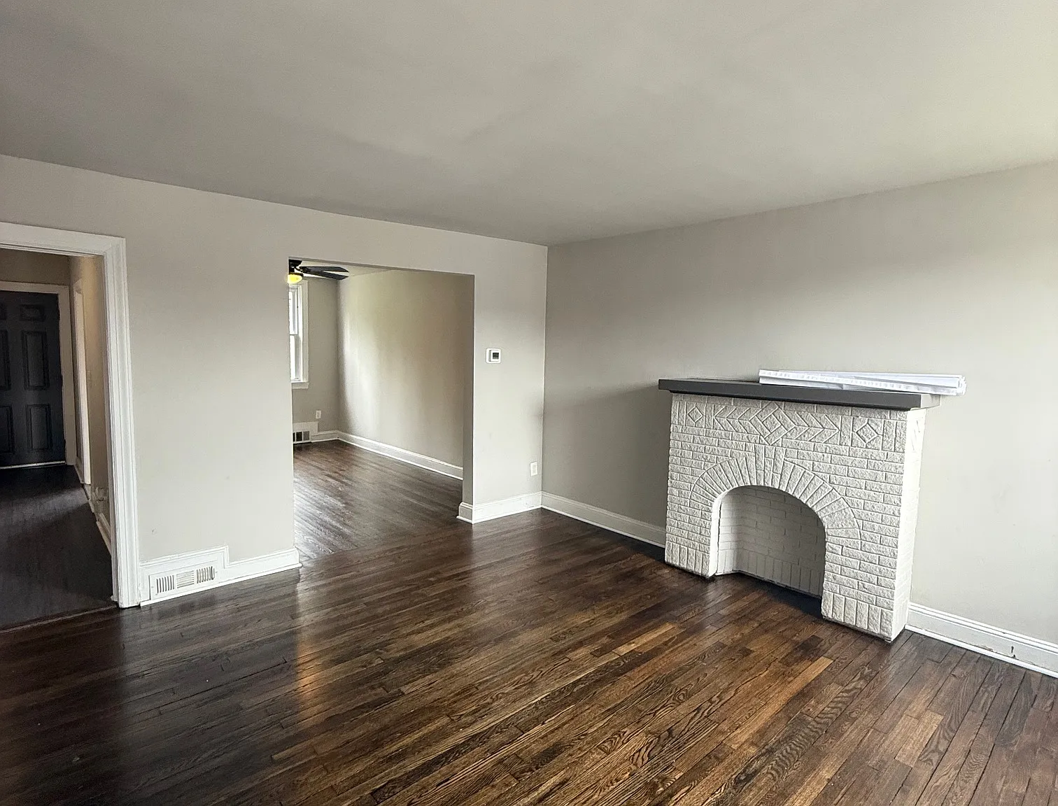 3 bed, 1300 sqft, $1,850 — Photo 2