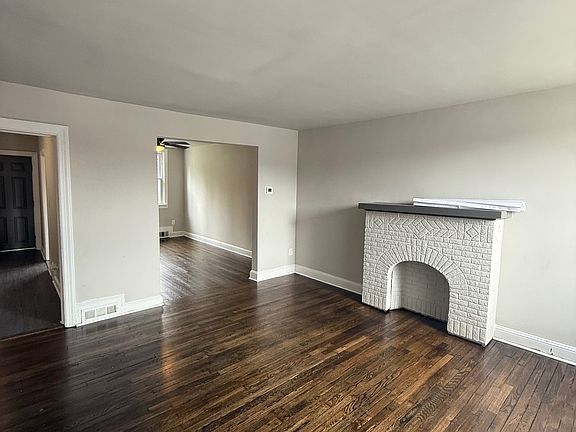 2nd image of 2842 Oakford Ave