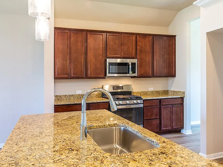 3317 Rolling View Ct — Photo 8