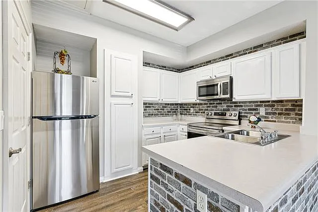Building Photo - 350 Emerald Forest Blvd #17205