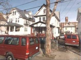 8901 133rd St, Richmond Hill, NY 11418