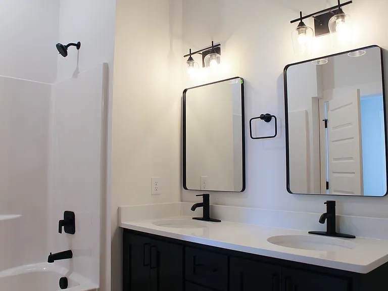 720 Castle St #303 — Photo 11