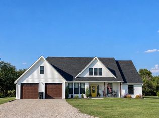 1003 SE 750th Rd, Windsor, MO 65360
