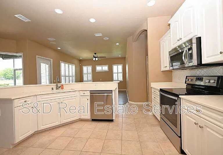 2618 High Ridge Dr — Photo 7