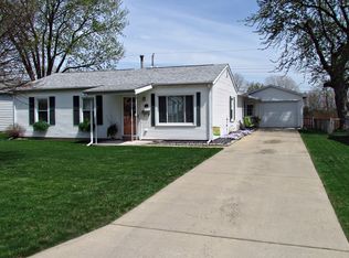 116 Carter Ln, Lincoln, IL 62656