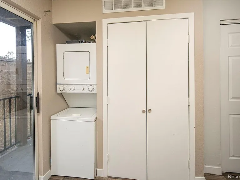 71 S Sable Blvd #B12 — Photo 11