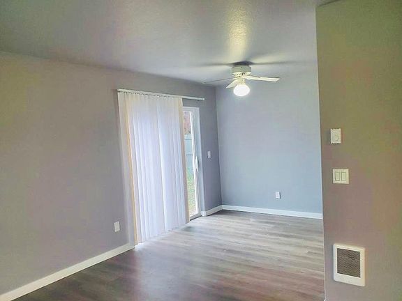 5th image of 1490 NE Thomas Ct