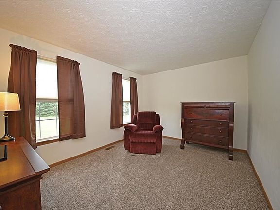 5th image of 7379 Colton Ct