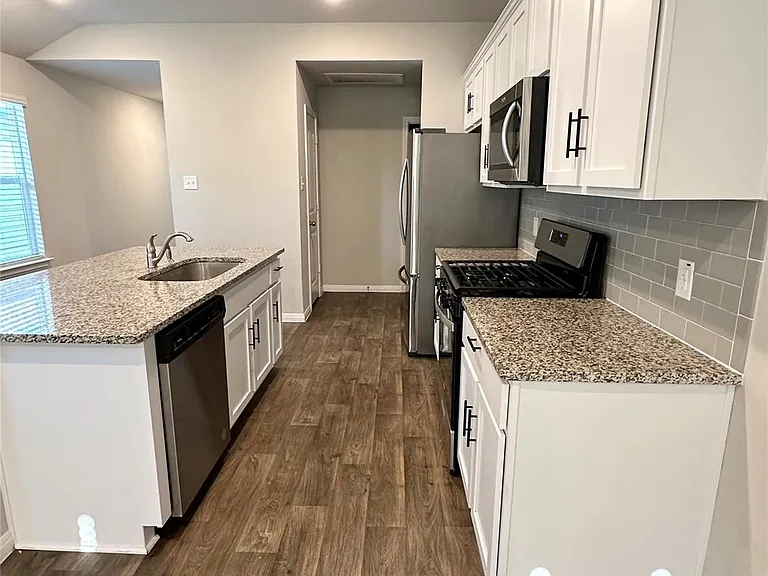 216 Windmill Palm Dr — Photo 7