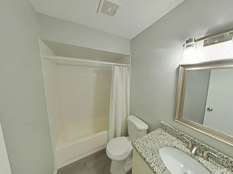 6440 NW 66th Ct — Photo 7