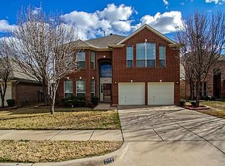 2112 Golden Oak Dr, Bedford, TX 76021