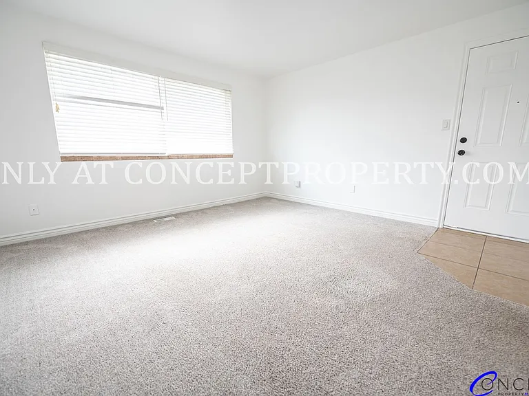 466 E Woodland Ave — Photo 72
