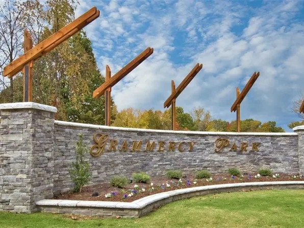 2002 NE Chaucer St #103, Bentonville, AR 72712