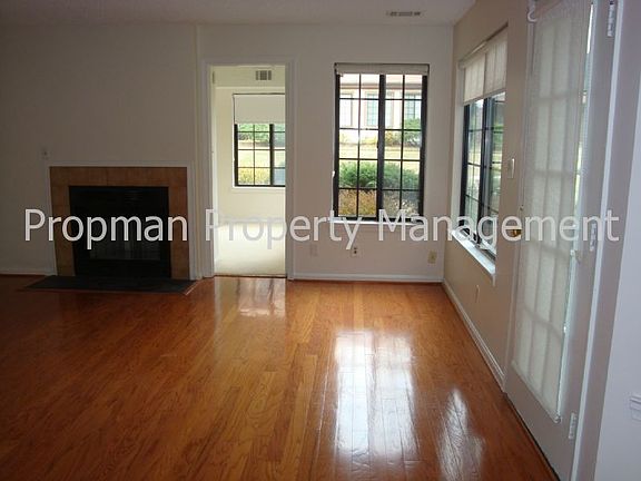 3rd image of 6007 Curtier Dr #D