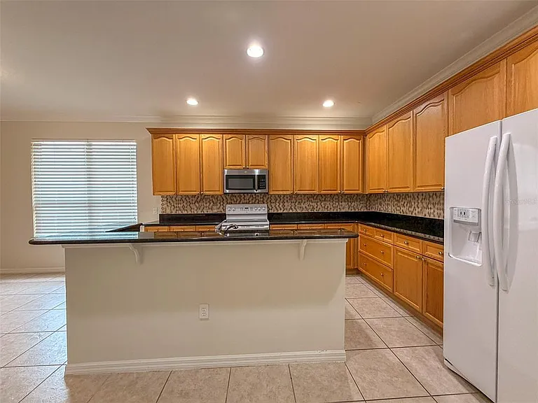 12947 Runswick Ave — Photo 11