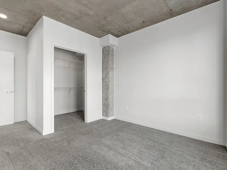 Stadium Apartments — Photo 80