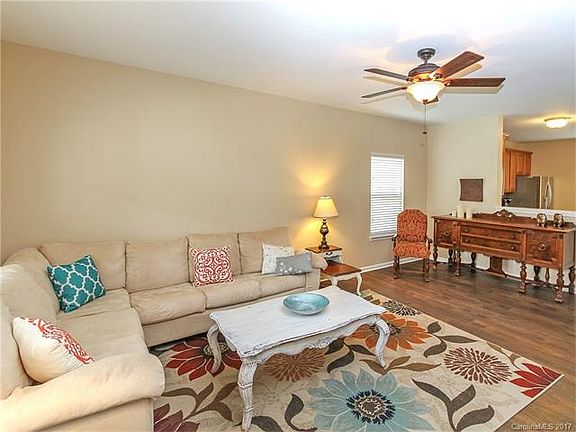 3rd image of 15623 Lakepoint Forest Dr