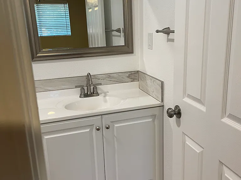 121 Birch St — Photo 3
