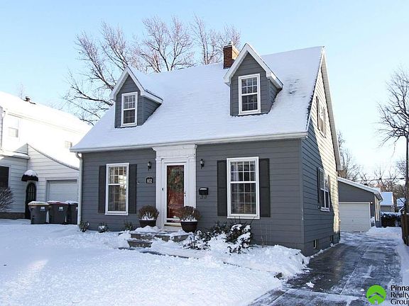 2nd image of 832 S 32nd St