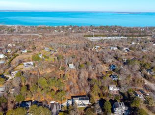 32 Old Canoe Place Rd, Hampton Bays, NY 11946