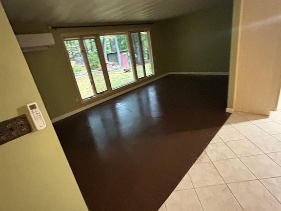 3rd image of 14 Karen Rd