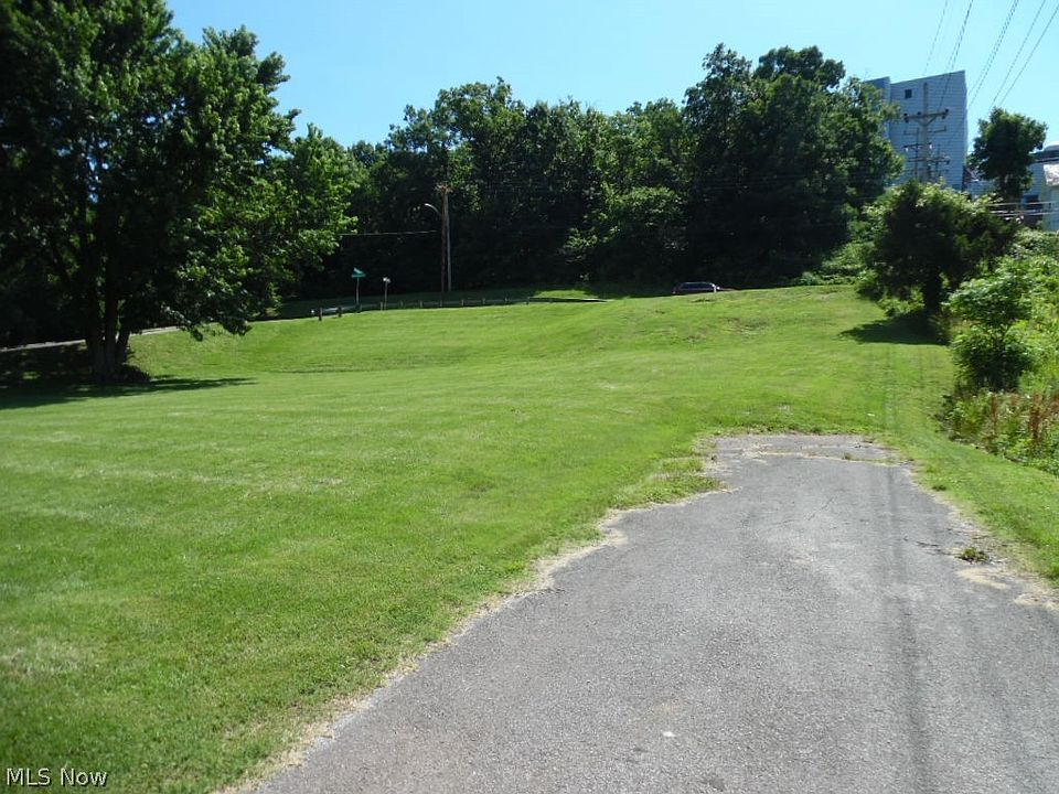 1st image of 141 Muskingum Dr