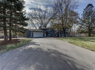 14323 Golf View Dr, Eden Prairie, MN 55346