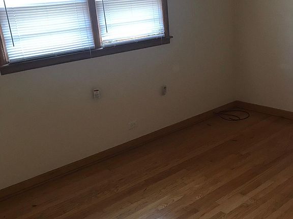 3rd image of 7217 S Rockwell St #2